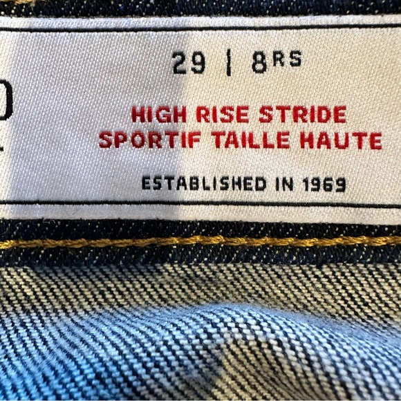 Gap High-waisted Jeans - Picture 3 of 3